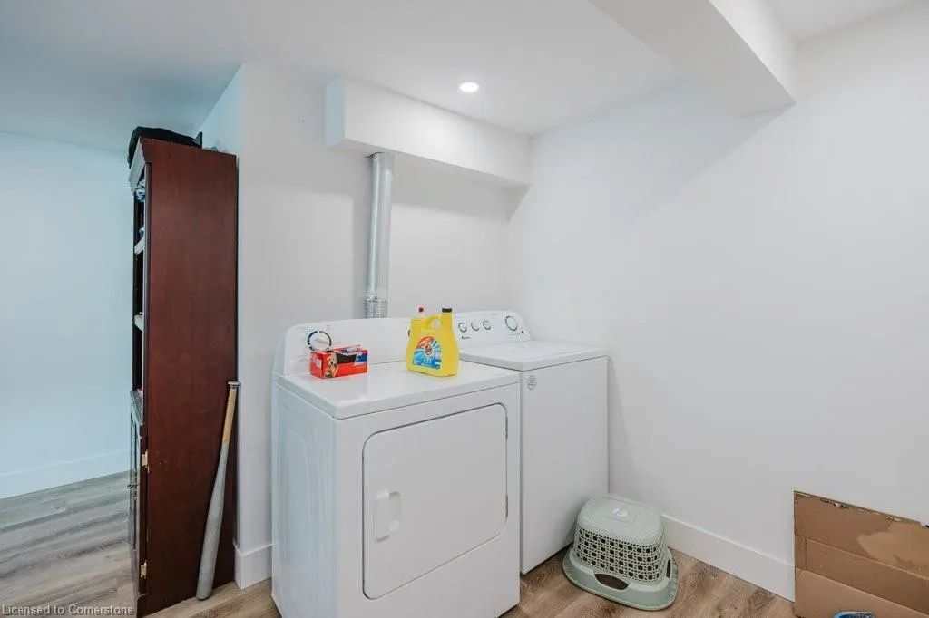 859 Upper Ottawa Street, #Lower