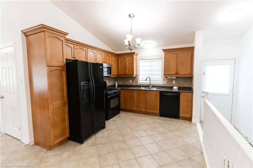 837 Upper Ottawa Street