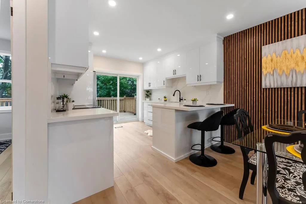 272 East 15th Street