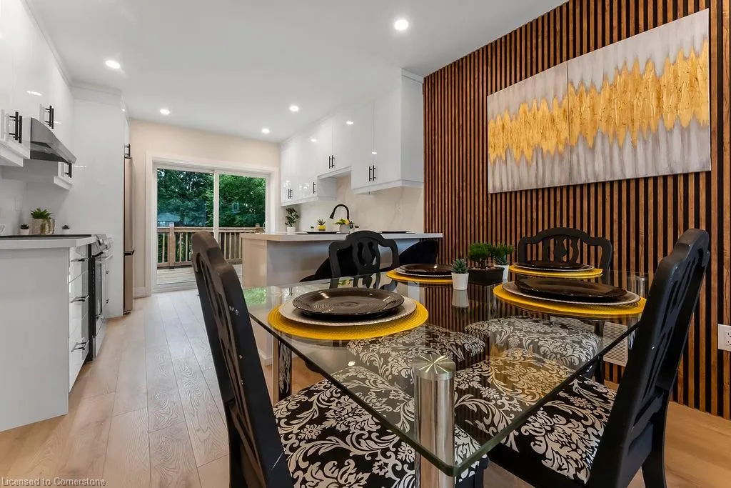 272 East 15th Street
