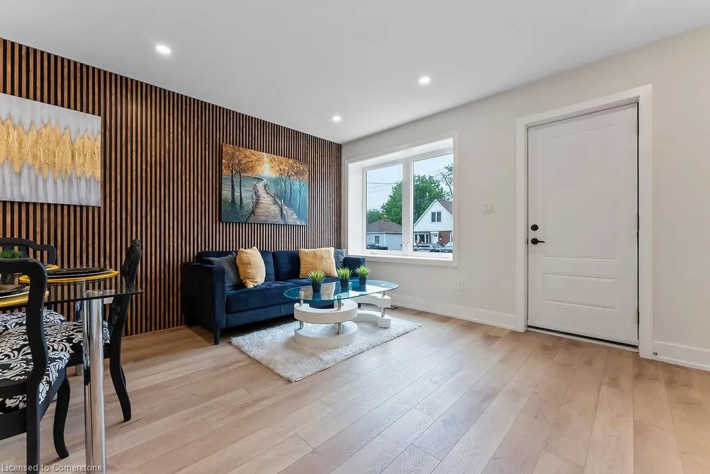 272 East 15th Street
