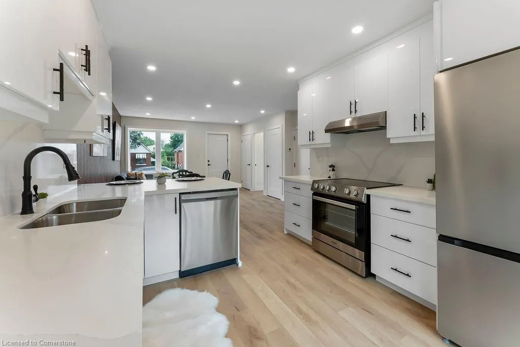 272 East 15th Street