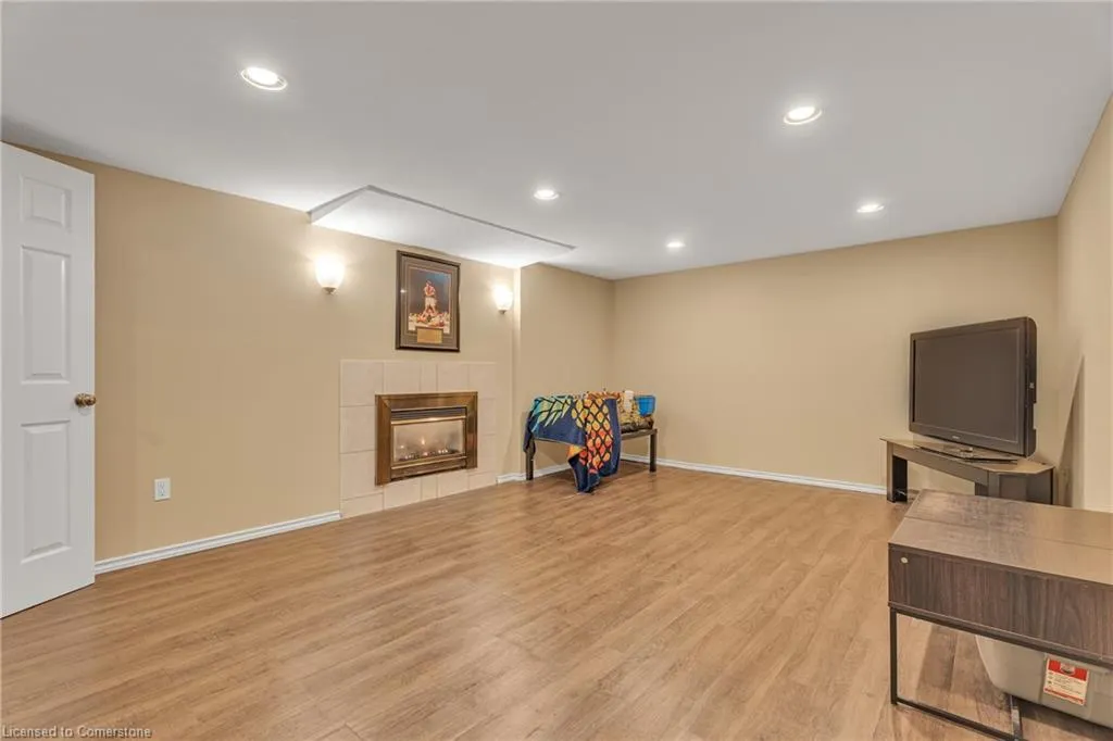 2 Vinehill Drive