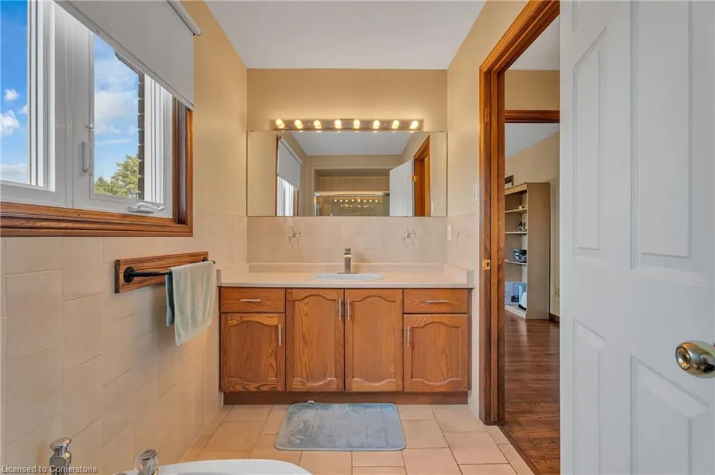2 Vinehill Drive
