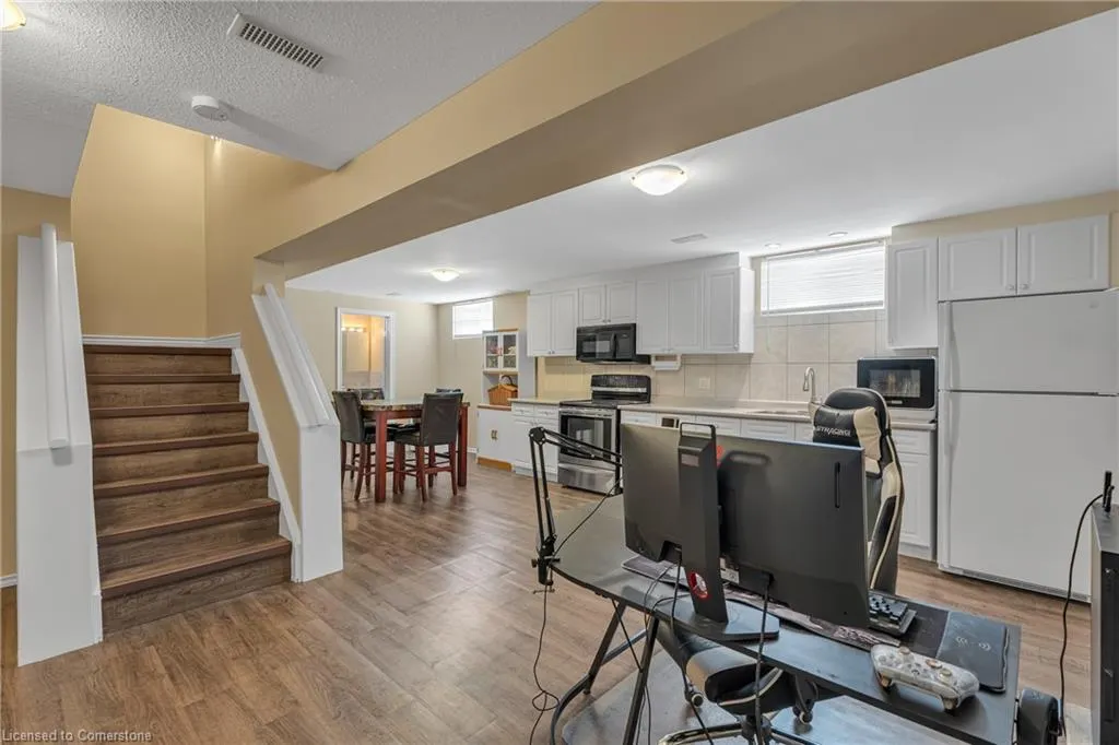 2 Vinehill Drive