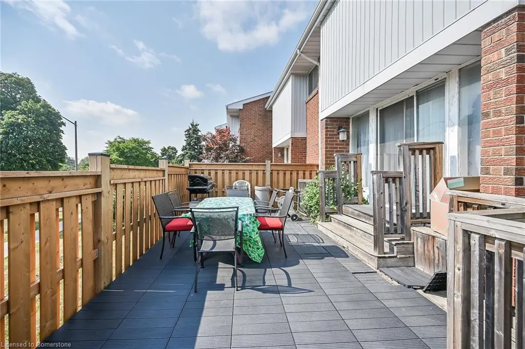 25 Redbury Street, #18