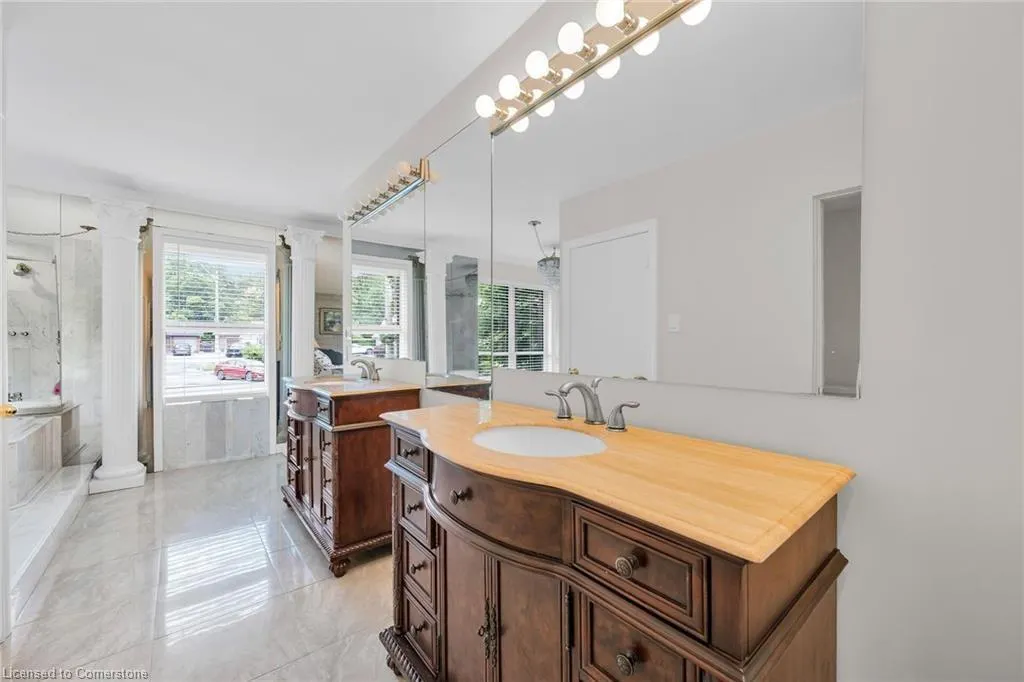 16 Freeland Court