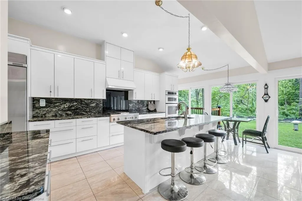 16 Freeland Court