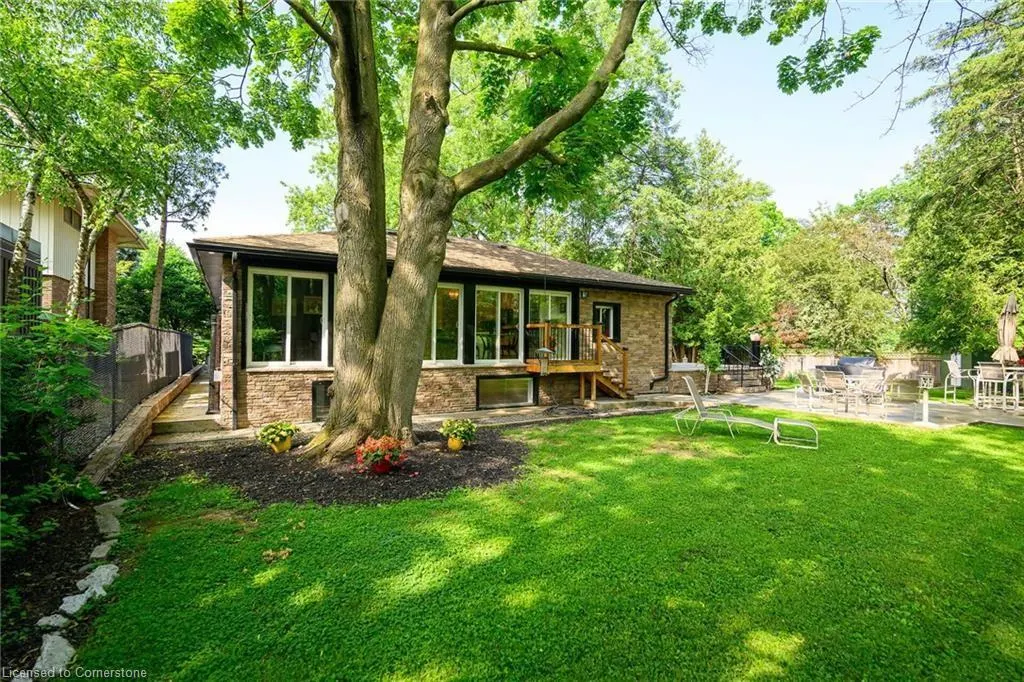 16 Freeland Court