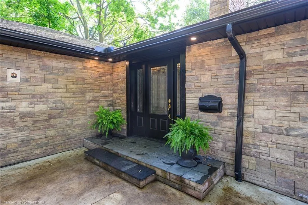 16 Freeland Court
