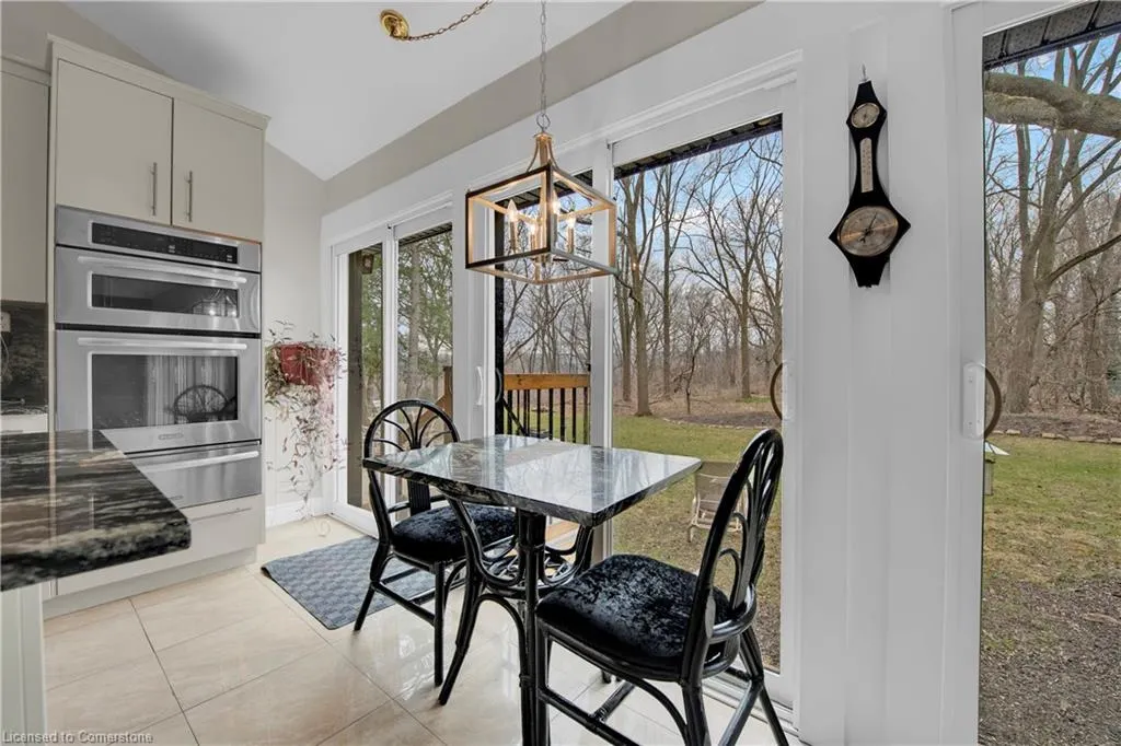 16 Freeland Court