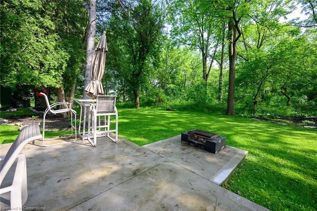 16 Freeland Court