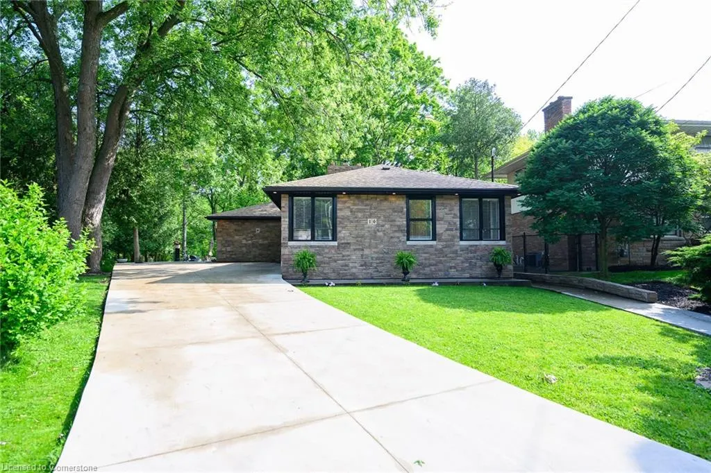 16 Freeland Court
