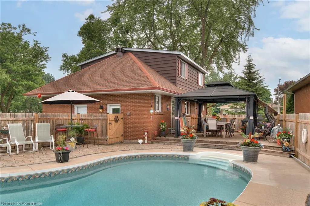 1 Kingfisher Drive