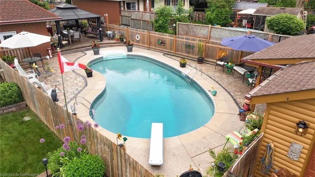 1 Kingfisher Drive
