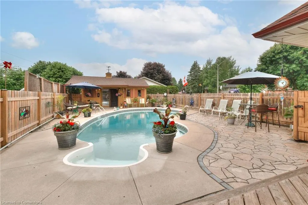 1 Kingfisher Drive