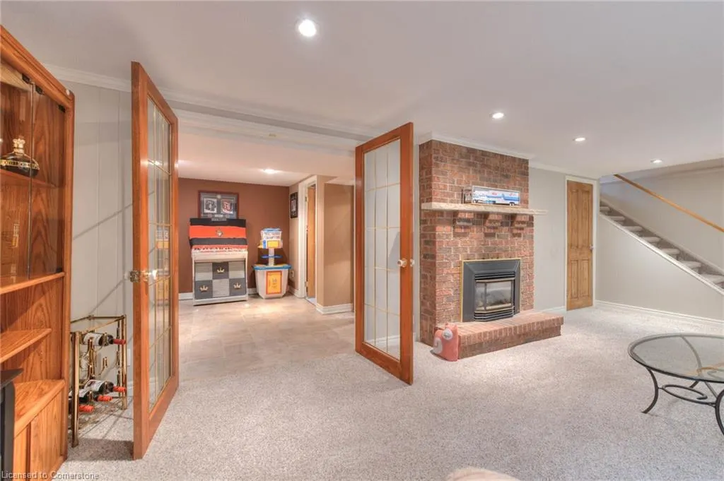 1 Kingfisher Drive