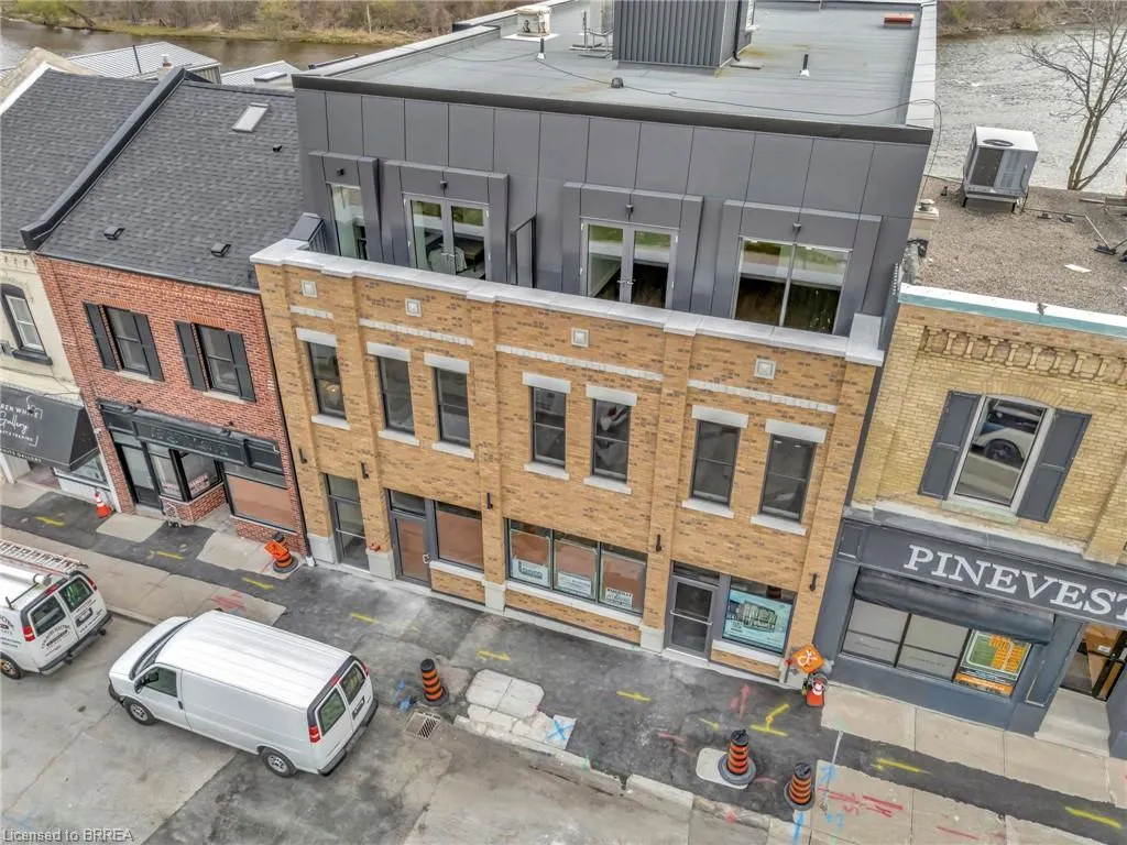 7 Grand River Street N, #202