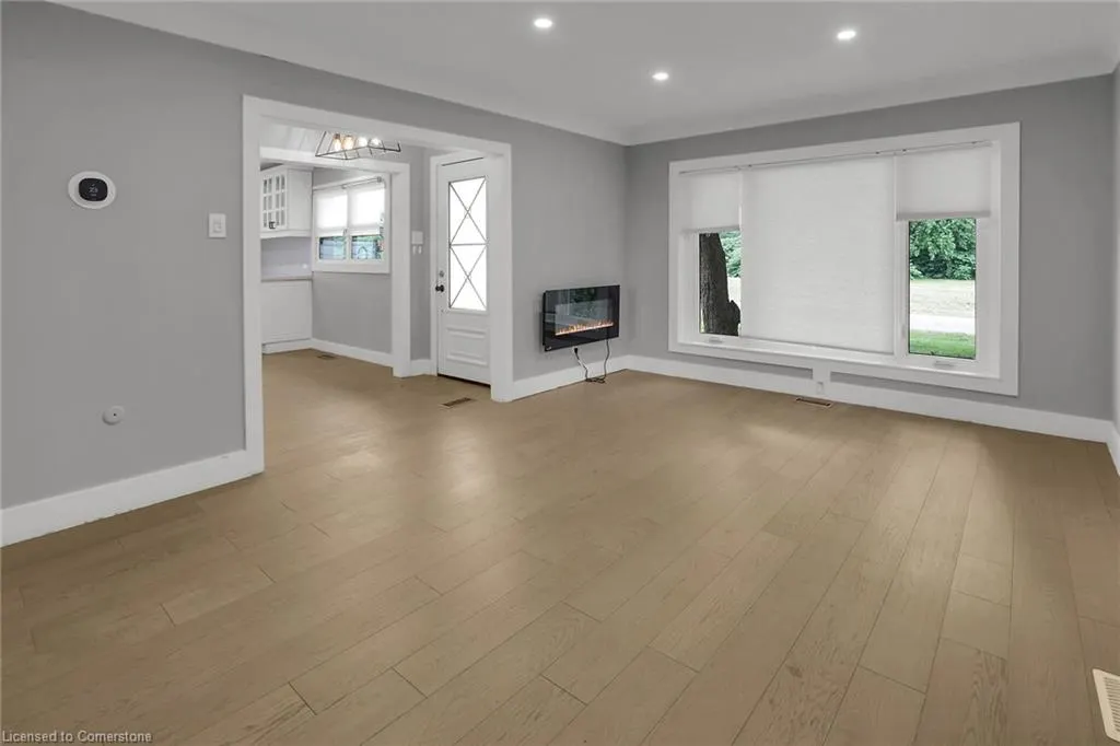 6 Lincoln Avenue