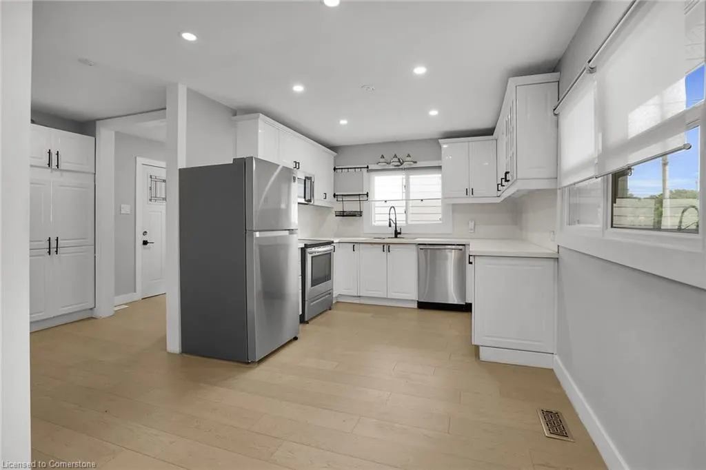 6 Lincoln Avenue