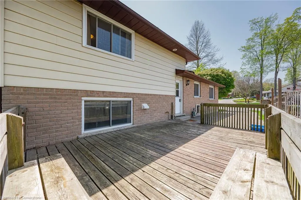 113 Martinglen Crescent