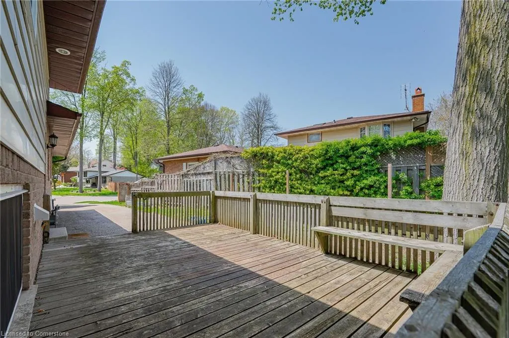113 Martinglen Crescent