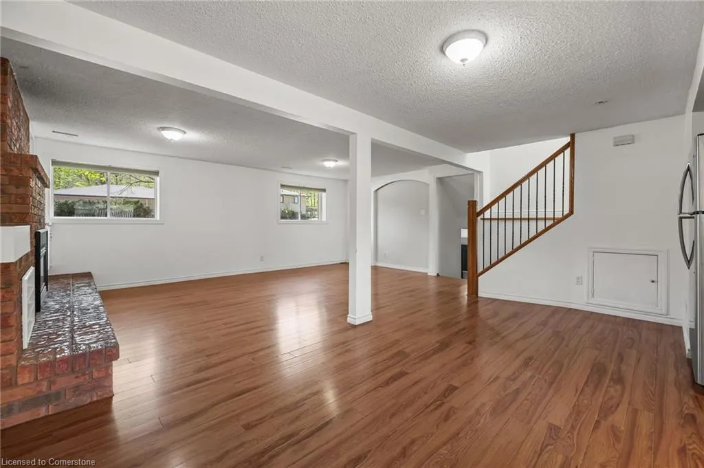 113 Martinglen Crescent