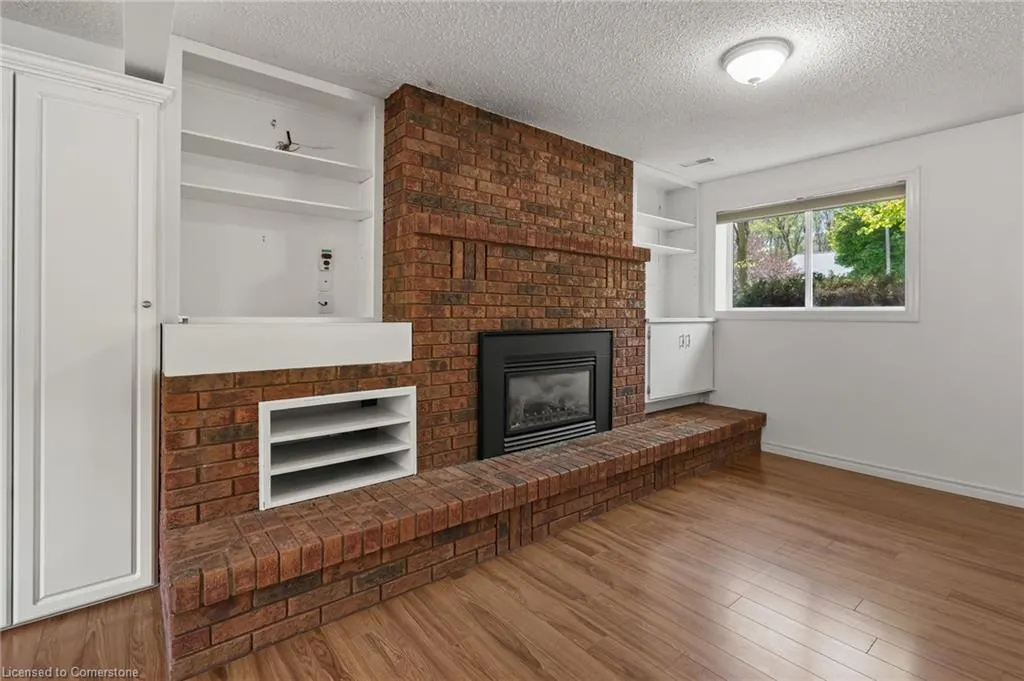 113 Martinglen Crescent