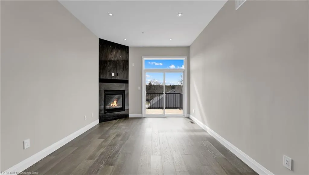 800 Garden Court Crescent
