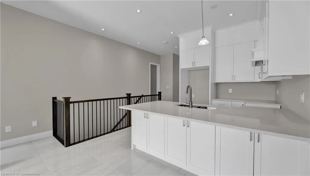 800 Garden Court Crescent