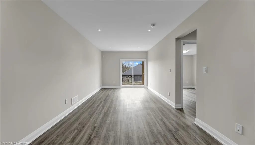 800 Garden Court Crescent