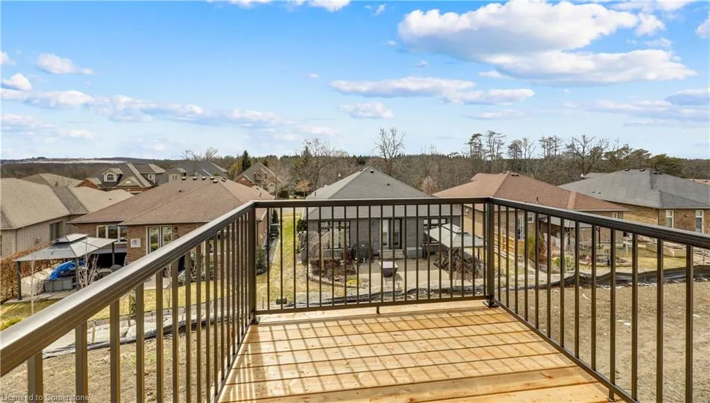 800 Garden Court Crescent