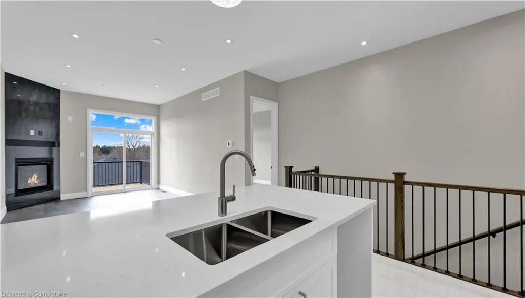 800 Garden Court Crescent