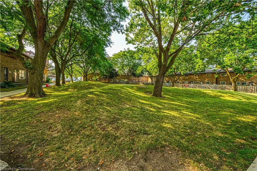 18 Riverdale Drive