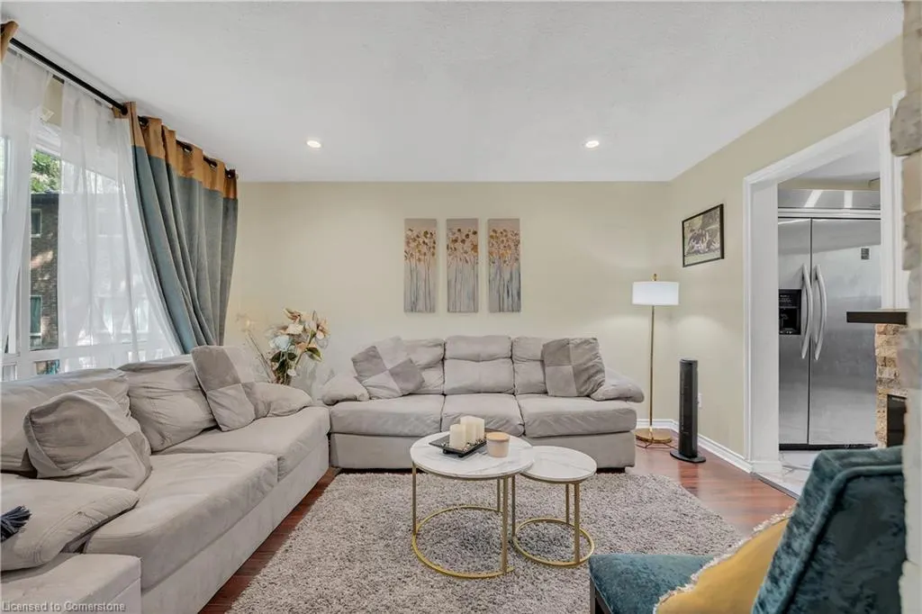 18 Riverdale Drive