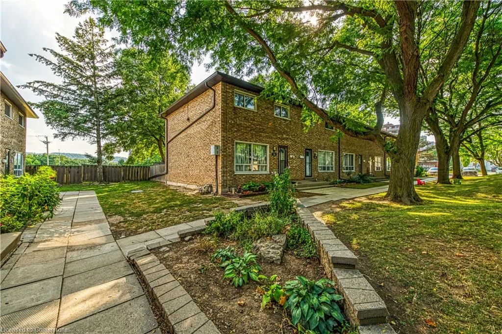 18 Riverdale Drive