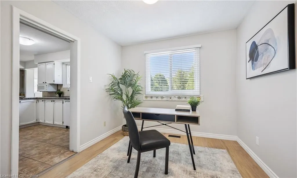 136 St Jerome Crescent