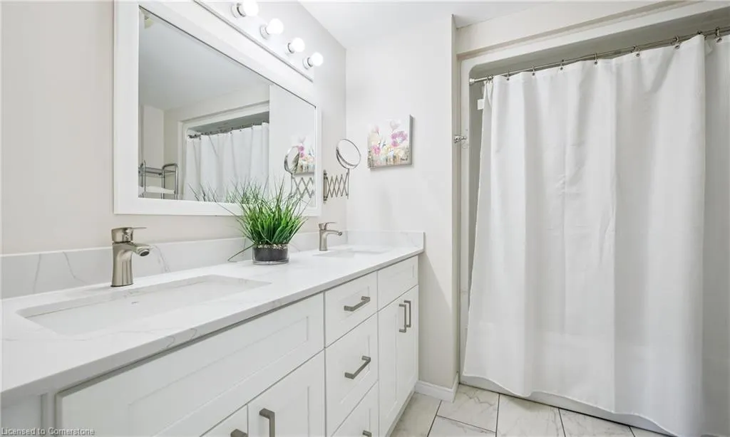 136 St Jerome Crescent