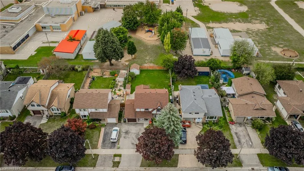 136 St Jerome Crescent