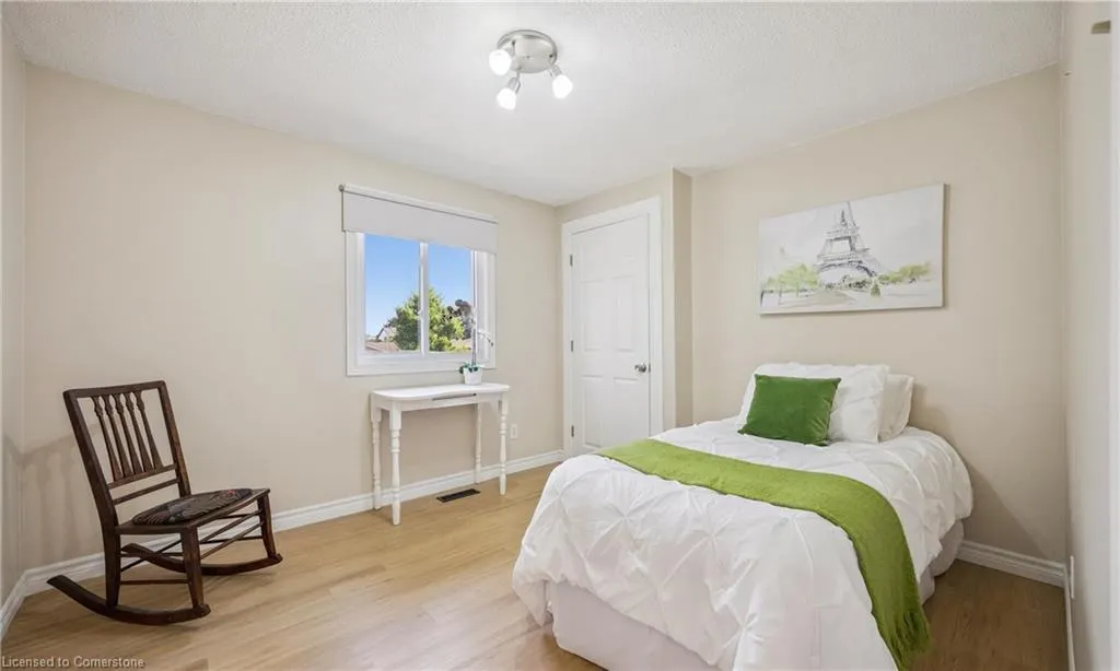 136 St Jerome Crescent