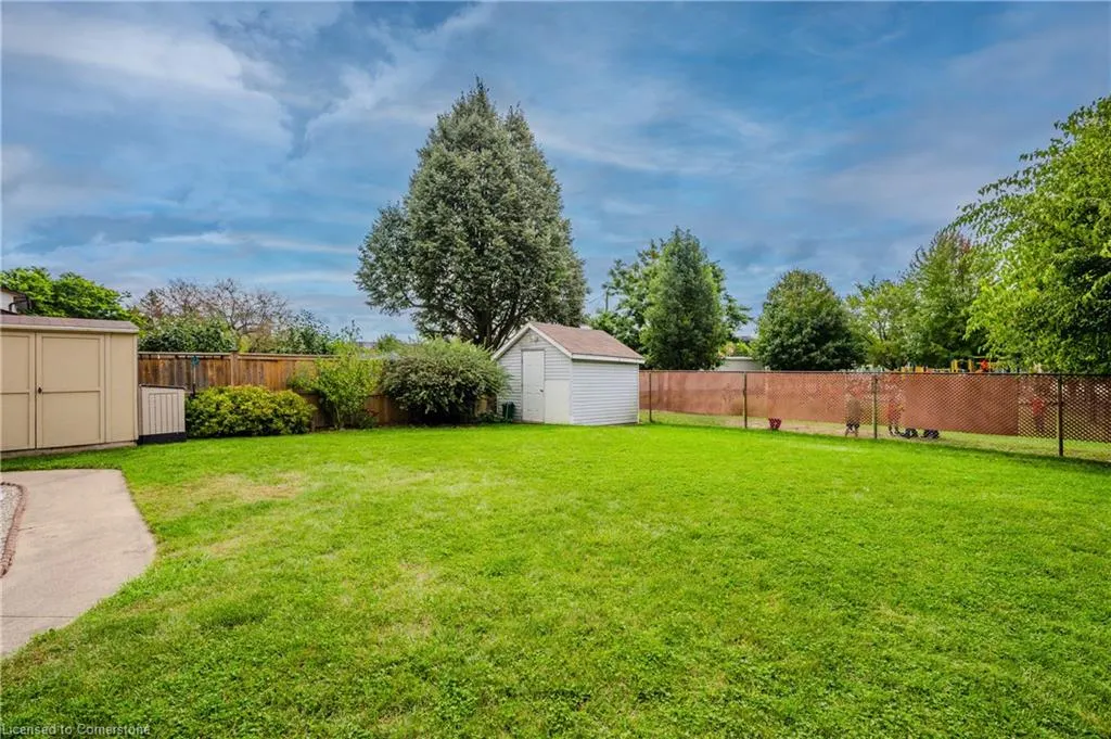 136 St Jerome Crescent