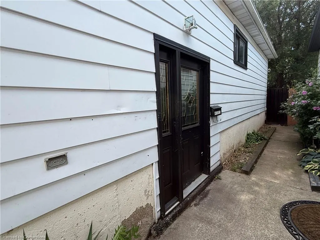 11 Garside Avenue S