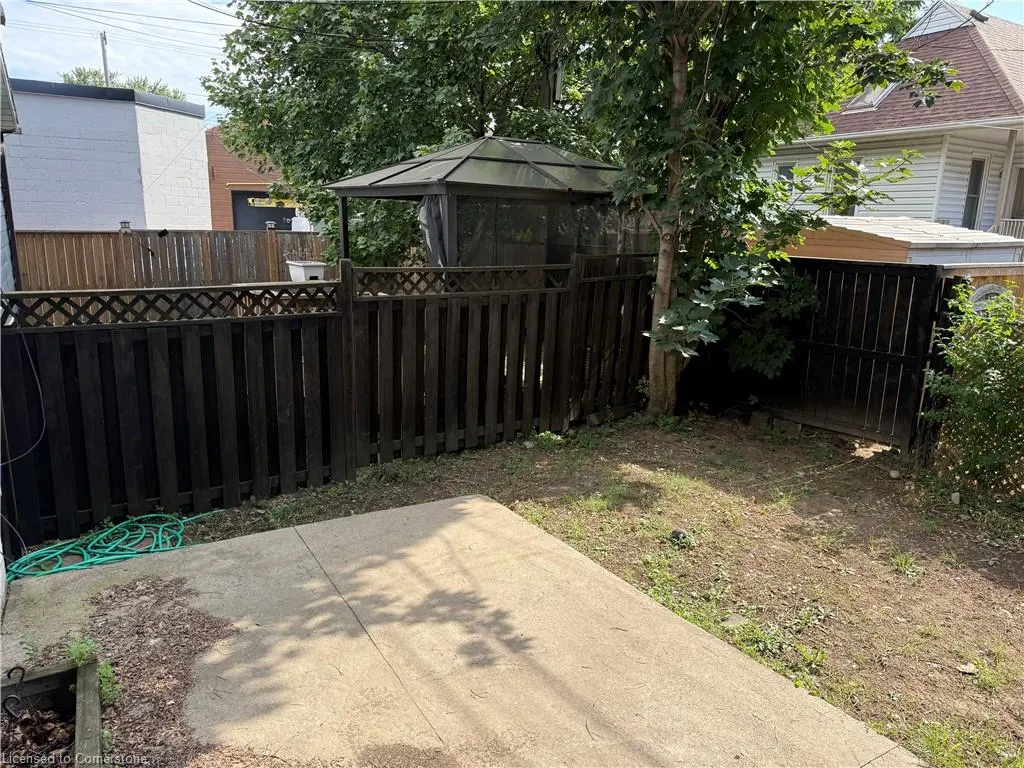 11 Garside Avenue S