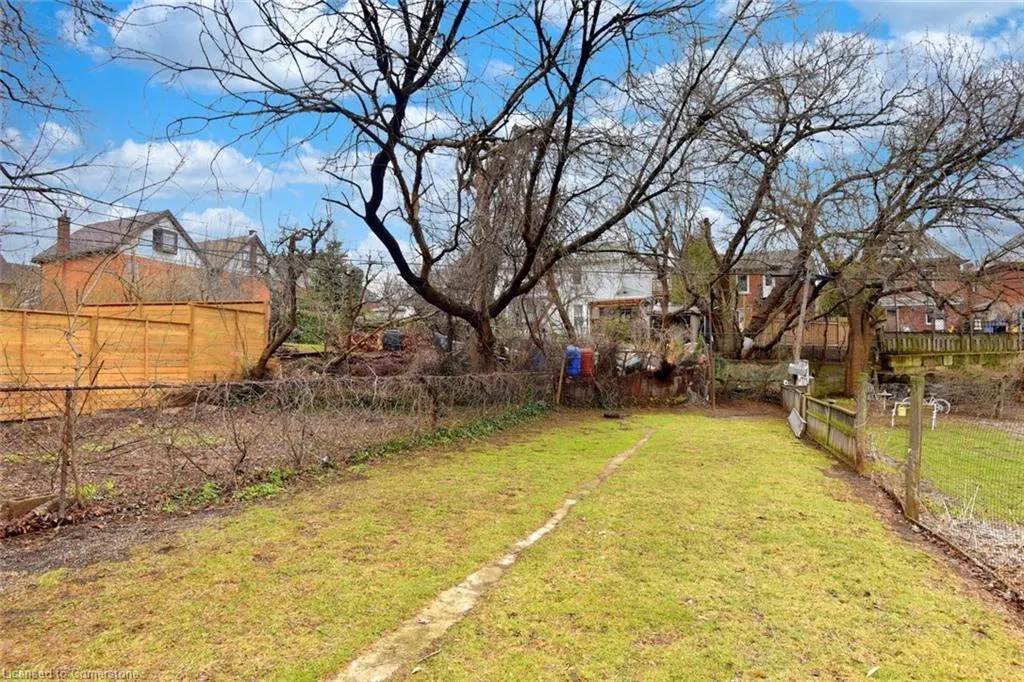 66 Erie Avenue, #Upper