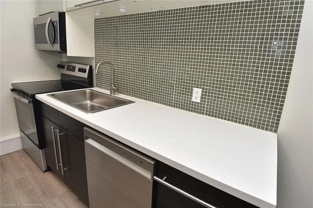 66 Erie Avenue, #Upper