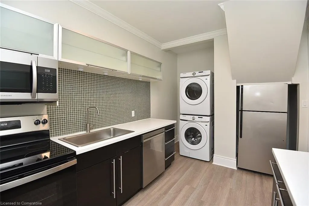 66 Erie Avenue, #Upper