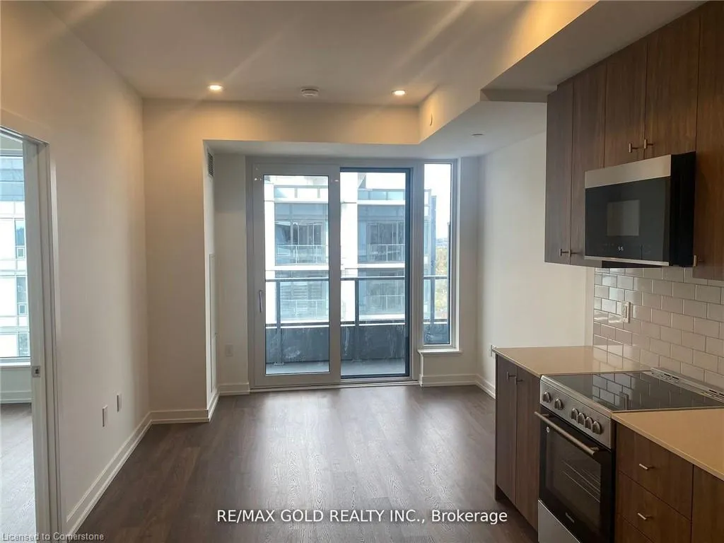 15 Wellington Street S, #1914