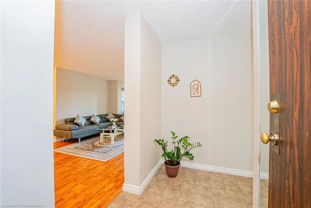 18 Knightsbridge Road, #304