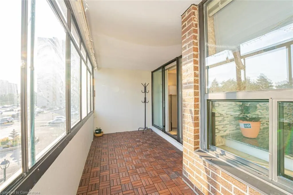 18 Knightsbridge Road, #304