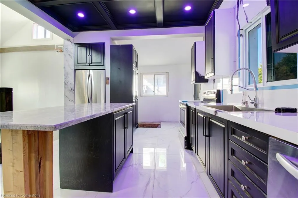 85 East 37th Street